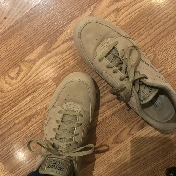 Saucony ladies size 8.5 walking shoe with instep support - Picture 7 of 9